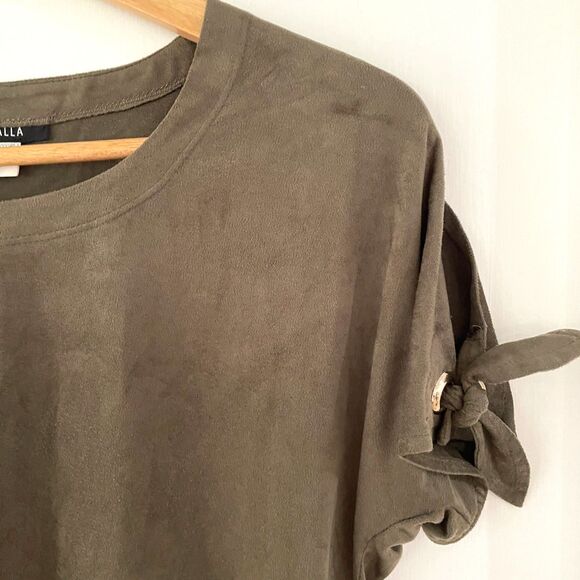 Raffinalla Womens Short Sleeve Micro Suede Top Gray Sz 2 Tie Grommet Round Neck - Picture 2 of 11